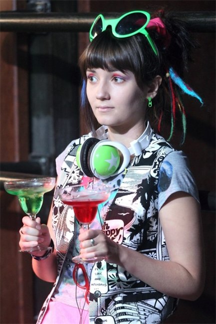 сериал Детка - Трейлеры