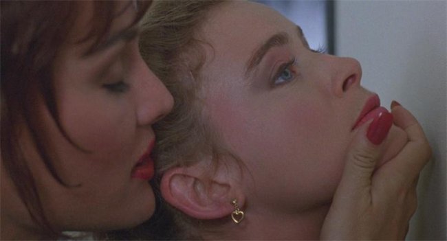 Двойной Удар - Трейлеры