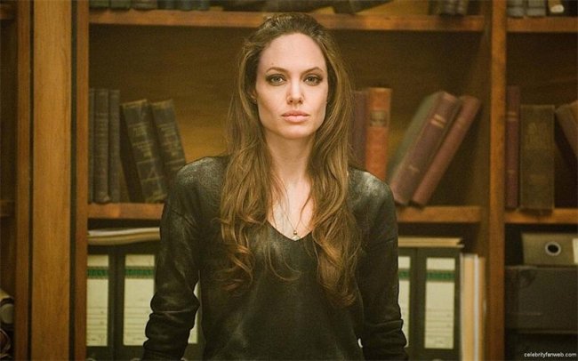 Особо опасен - Трейлеры