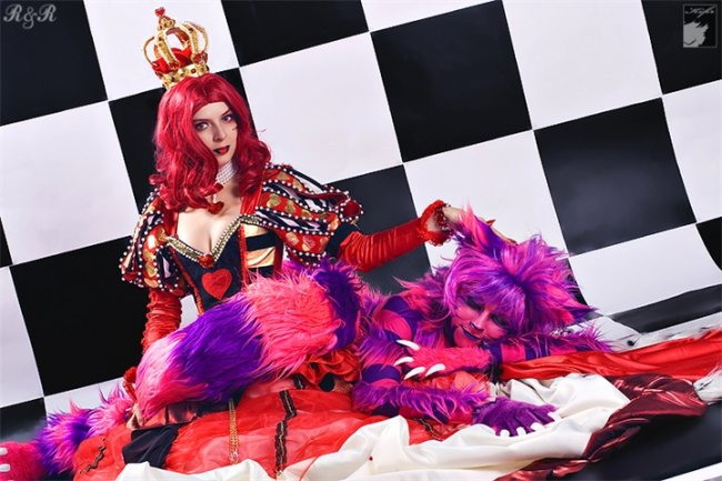 Червонная Королева «Алиса в Стране чудес» - Трейлеры