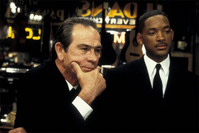 кино Люди в черном 3 - Трейлеры