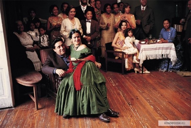 «Фрида» — фильм рассказывающий о жизни мексиканской художницы Фриды Кало, - Трейлеры