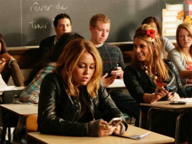 Лето. Одноклассники. Любовь / LOL - Трейлеры