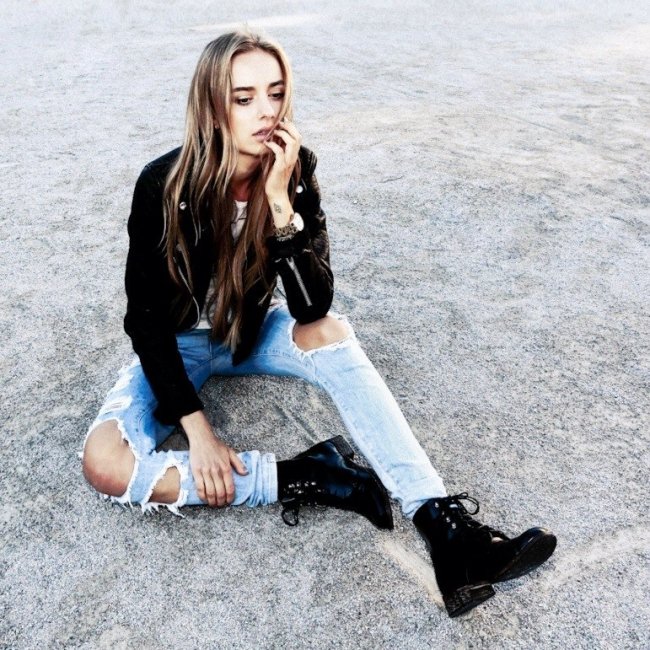 Sonya Esman - Биографии