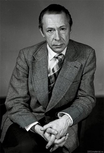 Актер Олег Ефремов - Биографии