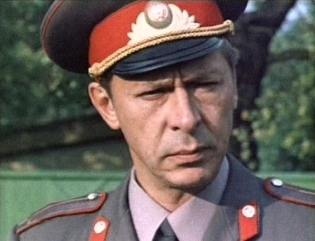 Актер Олег Ефремов - Биографии