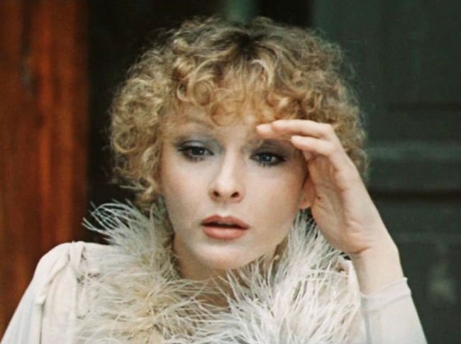 Актриса Анастасия Вертинская - Биографии