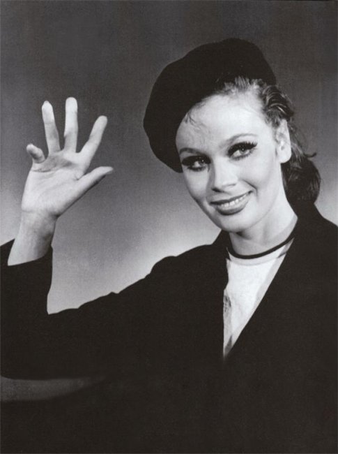 Любовь Полищук - Биографии