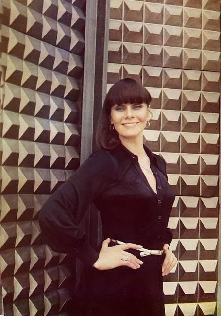 Любовь Полищук - Биографии