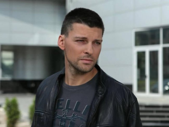 Даниил Страхов - Биографии