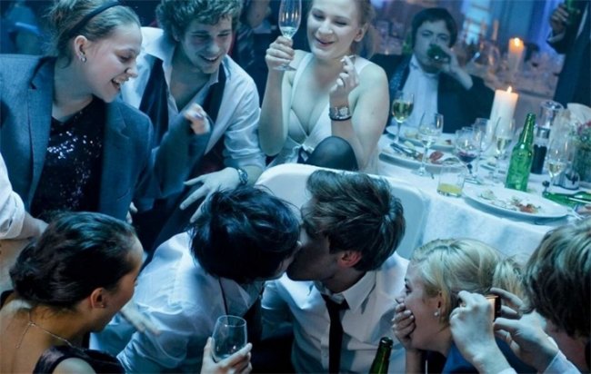 Фильм «Зал самоубийц» - Трейлеры