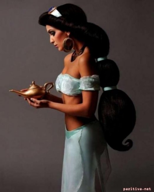 Диснеевские принцессы в реальной жизни - Трейлеры