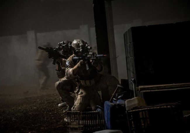 Фильм "Цель номер один" (2012) США - Трейлеры