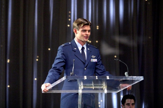 Дэниел Гиллис - Биография