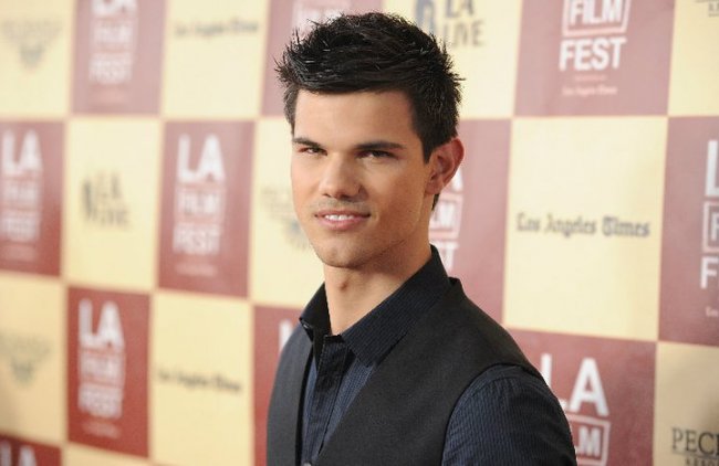 Тэйлор Лотнер - Биографии