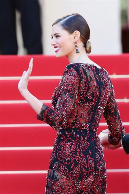 Бьянка Балти на обложке S Moda - Биографии