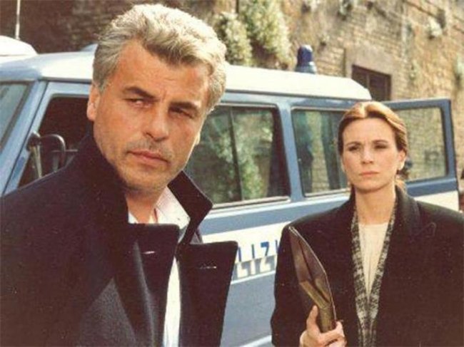 Коррадо Каттани, комиссар полиции - Биографии