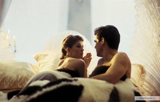 Девушки Бонда (Миранда Фрост — Розамунд Пайк, «Умри, но не сейчас», 2002 год) - Биографии