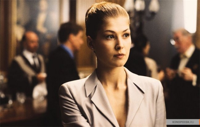 Девушки Бонда (Миранда Фрост — Розамунд Пайк, «Умри, но не сейчас», 2002 год) - Биографии