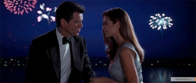 Девушки Бонда - «И целого мира мало» в 1999 девушку Бонда играет Дениз Ричардс - Биографии