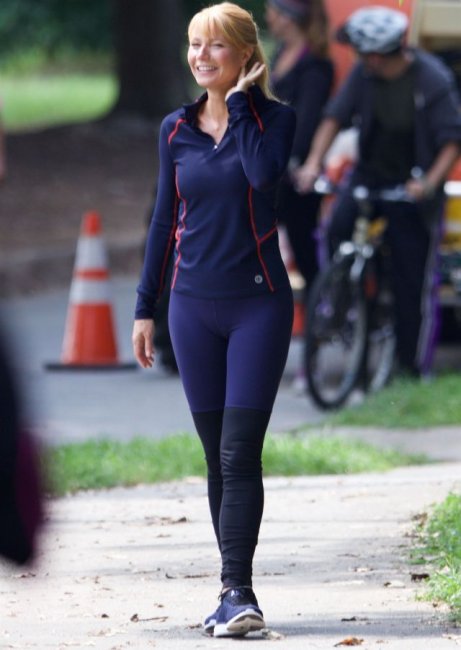 Целуя Старка