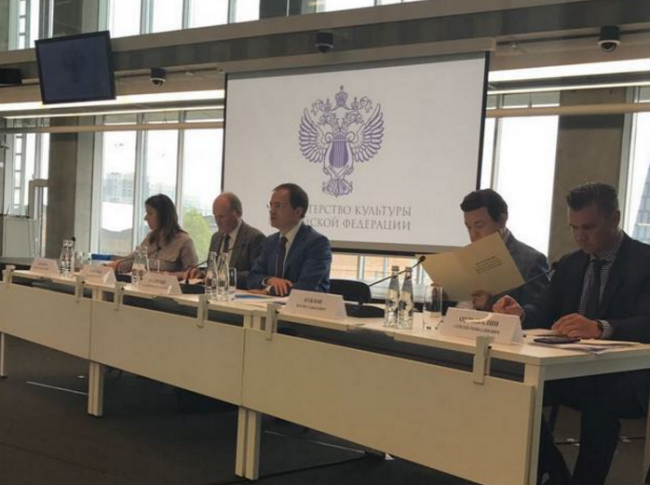 Кинофикация, доля, «ничтожные деньги», рибейты и другие темы заседания коллегии Минкультуры в Сколково