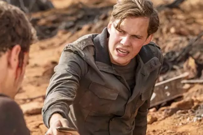 Билл Скарсгард - Биография