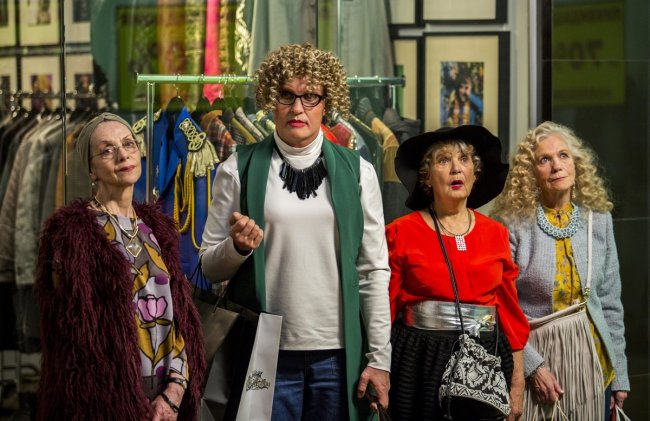 Богатая бабушка