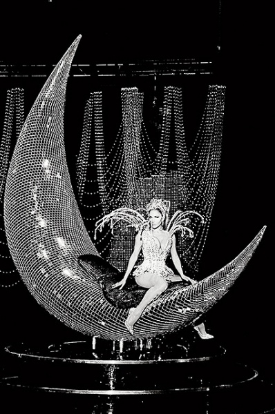 Дженнифер Лопес снялась в откровенных образах для журнала