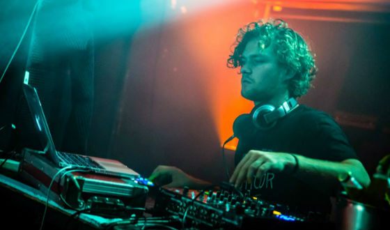 Биография Финна Джонса - Иностранные актеры.