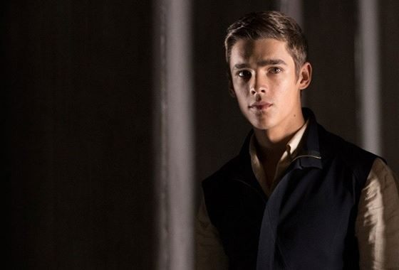 Биография Брентона Туэйтеса - Иностранные актеры.