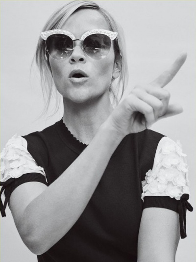 Роскошная Риз Уизерспун блистает на страницах глянца