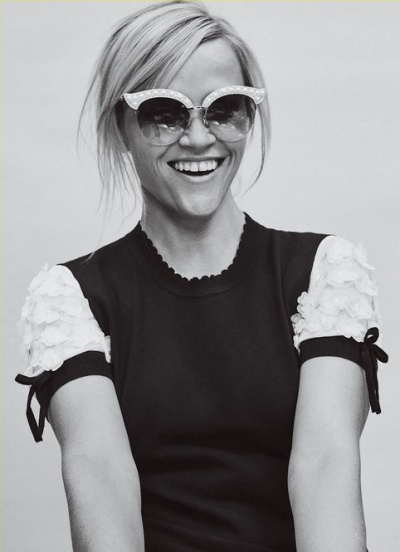 Роскошная Риз Уизерспун блистает на страницах глянца