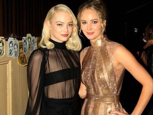 Дженнифер Лоуренс и Эмма Стоун на афтепати премьеры "мамы!"
