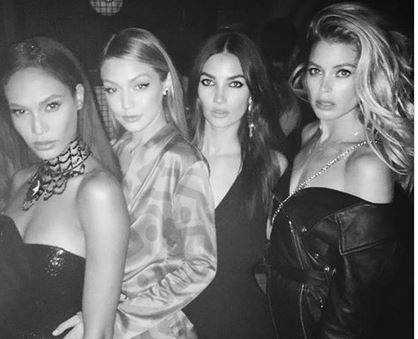 Даутцен Крус поделилась соблазнительными снимками