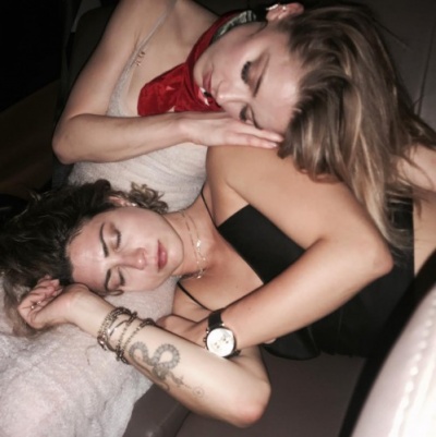 Эмбер Хёрд улетела снимать стресс на Бали Эмбер Хёрд улетела снимать стресс на Бали