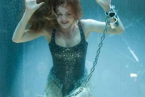 Биография Айлы Фишер - Иностранные актеры.