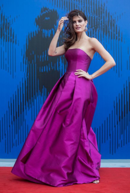 Лучшие платья и самые красивые девушки кинофестиваля в Венеции 2017 - Новости кино.