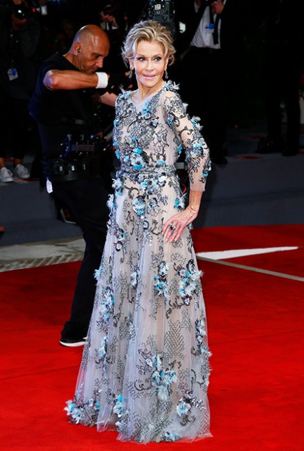 Лучшие платья и самые красивые девушки кинофестиваля в Венеции 2017 - Новости кино.