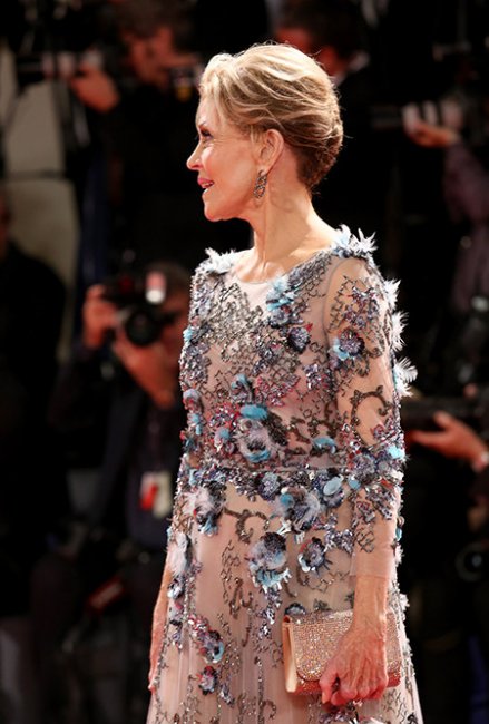Лучшие платья и самые красивые девушки кинофестиваля в Венеции 2017 - Новости кино.