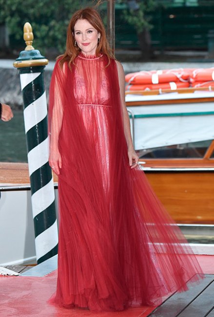 Лучшие платья и самые красивые девушки кинофестиваля в Венеции 2017 - Новости кино.