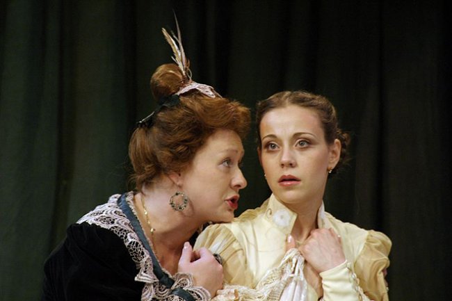 Анна Дубровская - Биография