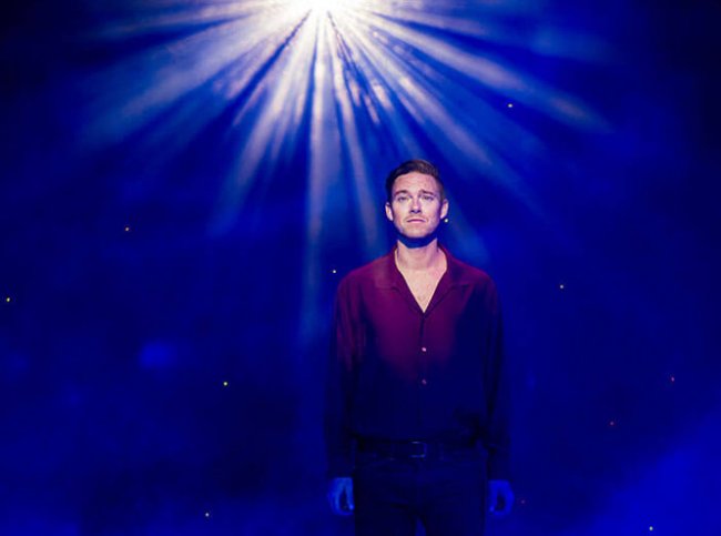 5 лучших фильмов (и новый мюзикл) о любви, над которой не властно время - Новости кино.