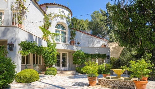 Кэти Перри продает свой дом в Лос-Анджелесе