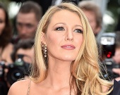 Блейк Лайвли показала короткую прическу