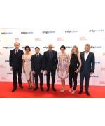 MIPCOM 2017: Главные события рынка в фотографиях