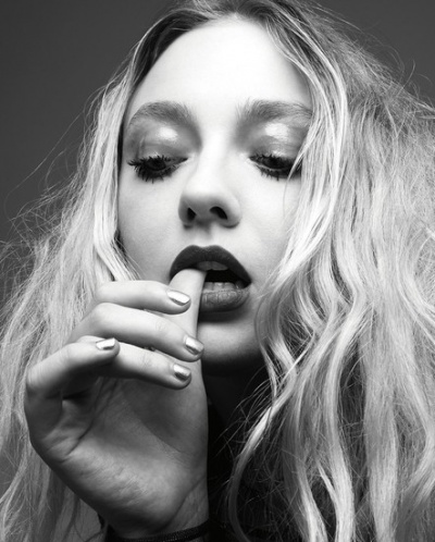 Звезда "Мечтателя" снялась для издания Hunger