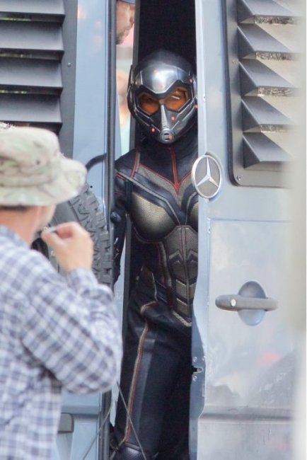 Против Призрака