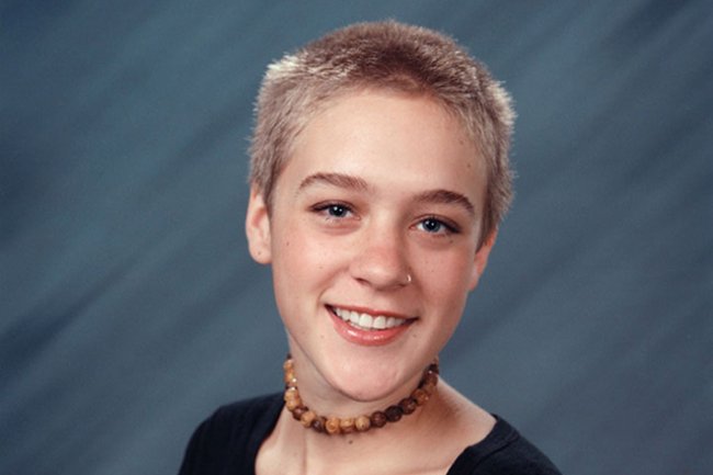 Хлоя Севиньи - Биография