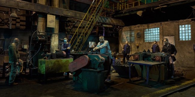 Юрий Быков столкнет на «Заводе» рабочих и олигарха